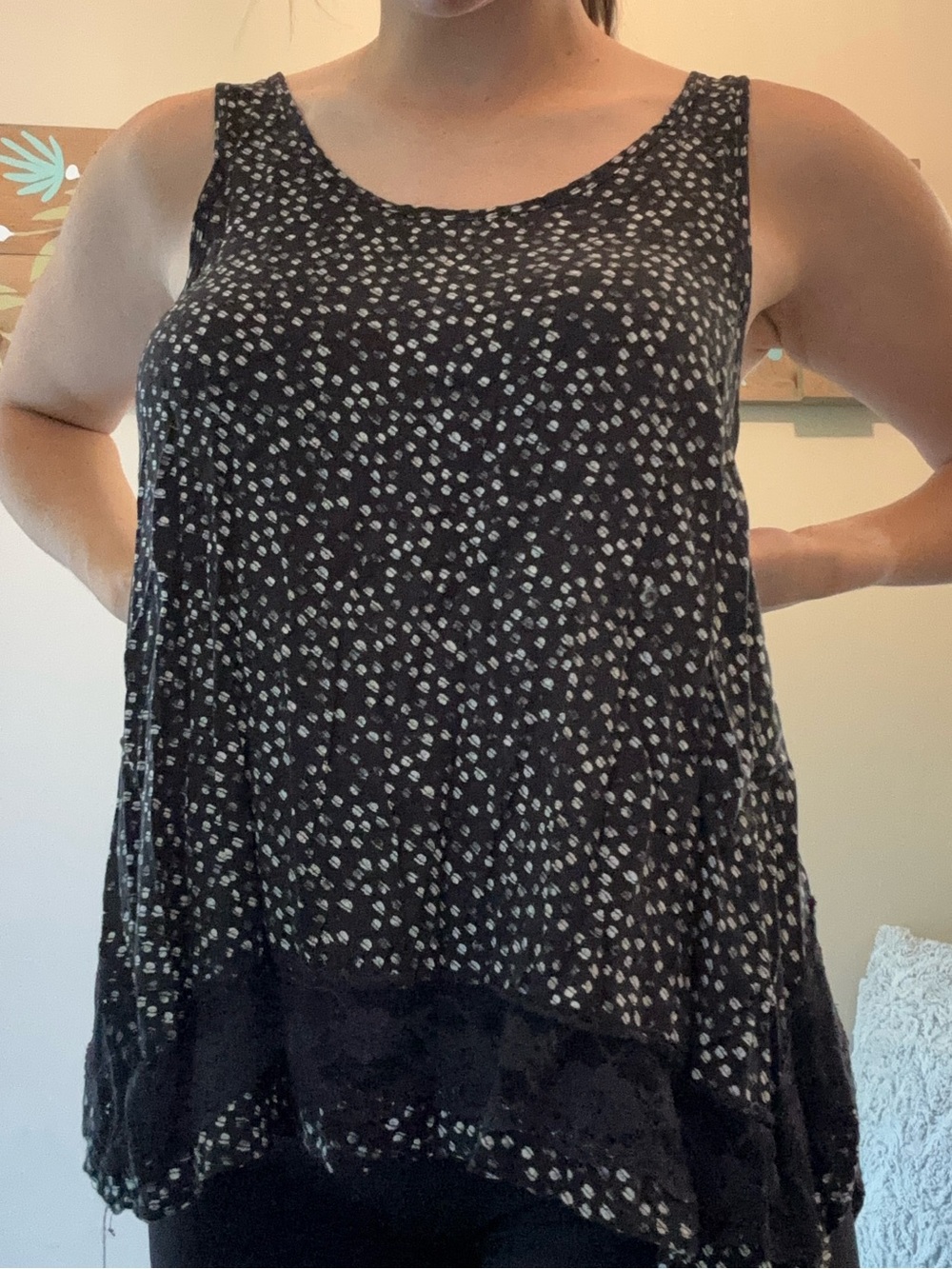 Mudd Black Floral Lace-Hem Swing Tank